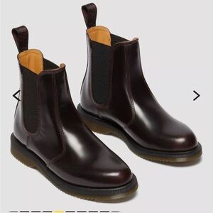 NWT Dr Martens Flora Arcadia Chelsea boots